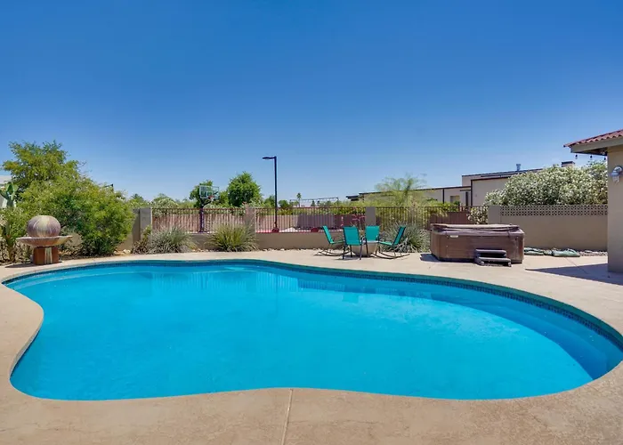 Dom wakacyjny Luxe Pv Estate W/ Private Pool & Sports Court! *